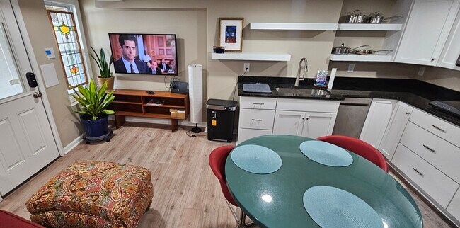 4633 Kernwood Ave in Baltimore, MD - Building Photo - Building Photo