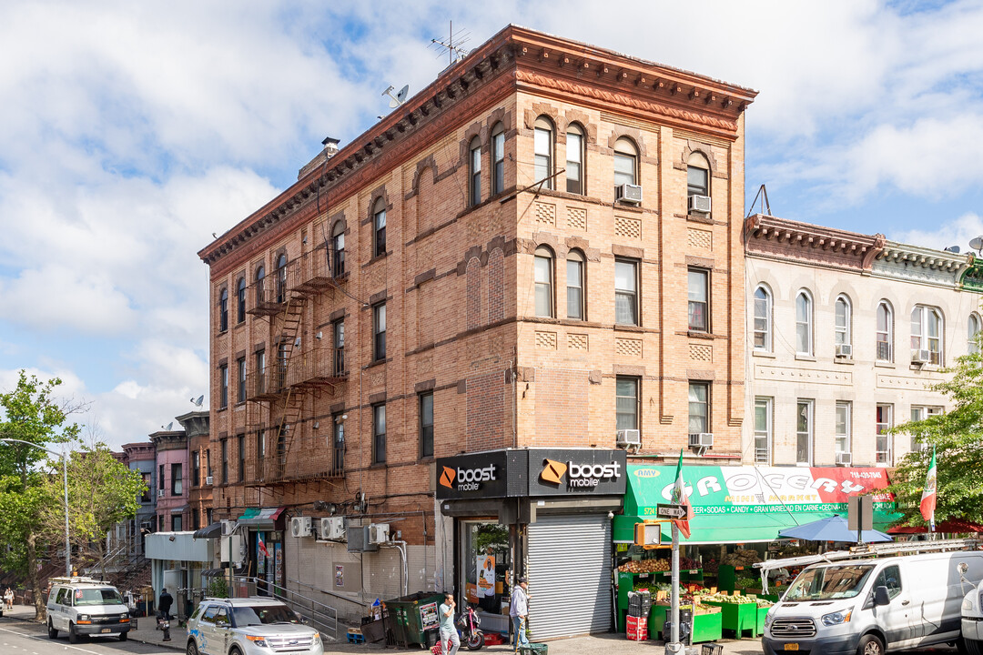 5724 5th Avenue in Brooklyn, NY - Building Photo