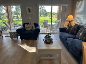 8292 Mulligan Cir, Unit A in Port St. Lucie, FL - Foto de edificio - Building Photo