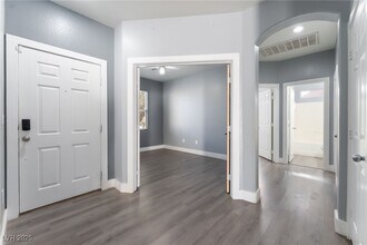 5321 Dawn Break Canyon St in North Las Vegas, NV - Building Photo - Building Photo