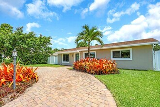 105 Palamino Cir in Boca Raton, FL - Building Photo - Building Photo