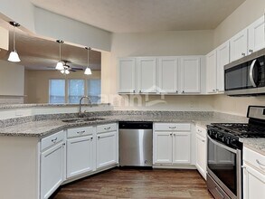 3917 Abernathy Farm Way in Acworth, GA - Building Photo - Building Photo