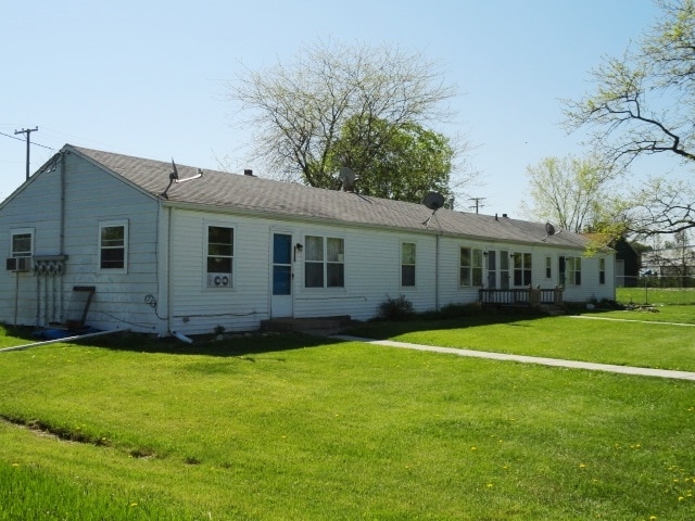 127 S Jackson St in Webberville, MI - Building Photo