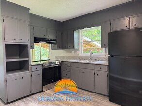 6117 Colfax Rd NW in Huntsville, AL - Building Photo - Building Photo