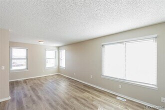 4214 S Halifax Way in Aurora, CO - Building Photo - Building Photo
