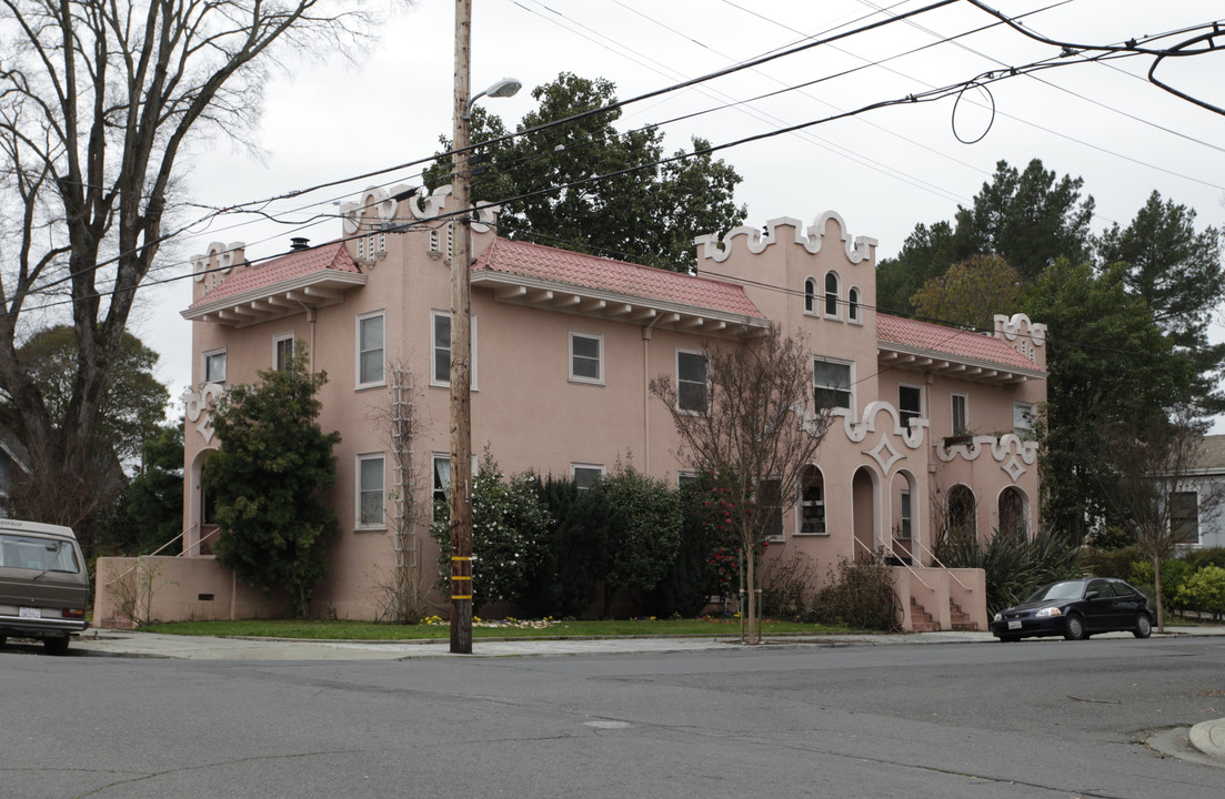 1241 Seminary St in Napa, CA - Building Photo