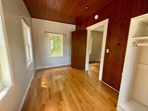 214 High St in Bristol, CT - Building Photo - Building Photo