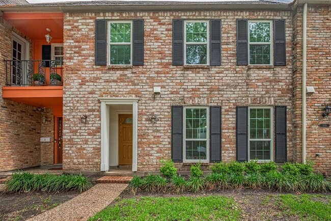 property at 13040 Trail Hollow Dr