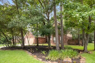 2 Amber Fire Pl in Spring, TX - Building Photo - Building Photo