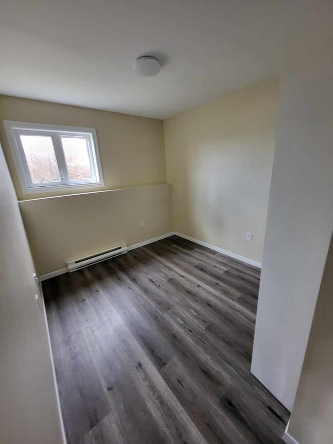84 Parade St in Yarmouth, NS - Building Photo - Building Photo