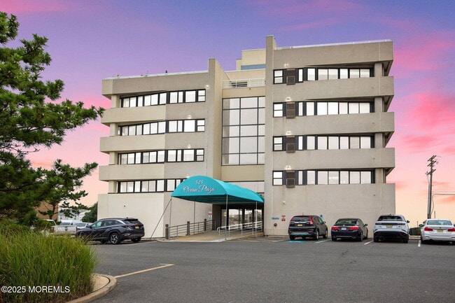 property at 525 Ocean Blvd