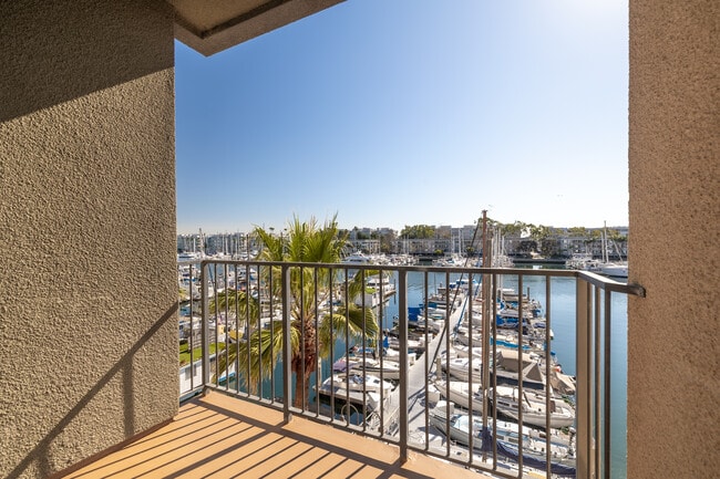 Monte Carlo (62+ Community) in Marina Del Rey, CA - Foto de edificio - Interior Photo