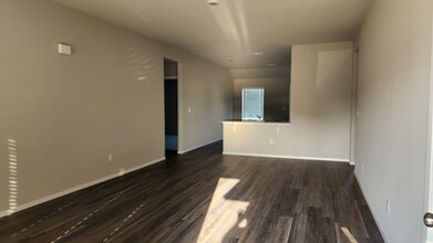 2606 S Silver St in Siloam Springs, AR - Foto de edificio - Building Photo