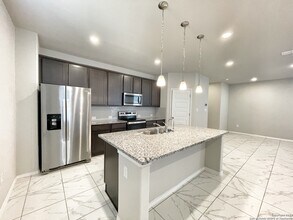 2552 Smokey Cv in Seguin, TX - Building Photo - Building Photo