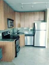 1864 NE 46th St, Unit E1 in Fort Lauderdale, FL - Foto de edificio - Building Photo