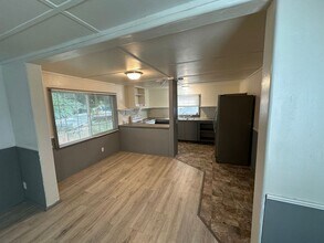 1546 Gary St in Klamath Falls, OR - Building Photo - Building Photo