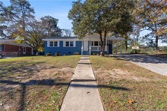 6117 Conaway Dr in Fayetteville, NC - Building Photo - Building Photo