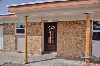 9004 Acatlan Ln in El Paso, TX - Building Photo - Building Photo