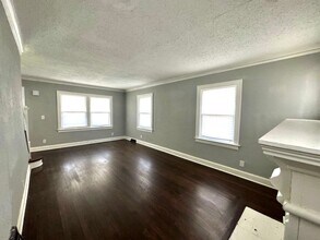 1937 E 71st Terrace in Kansas City, MO - Building Photo - Building Photo