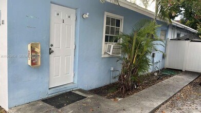 800 SE 15th St in Fort Lauderdale, FL - Building Photo - Building Photo