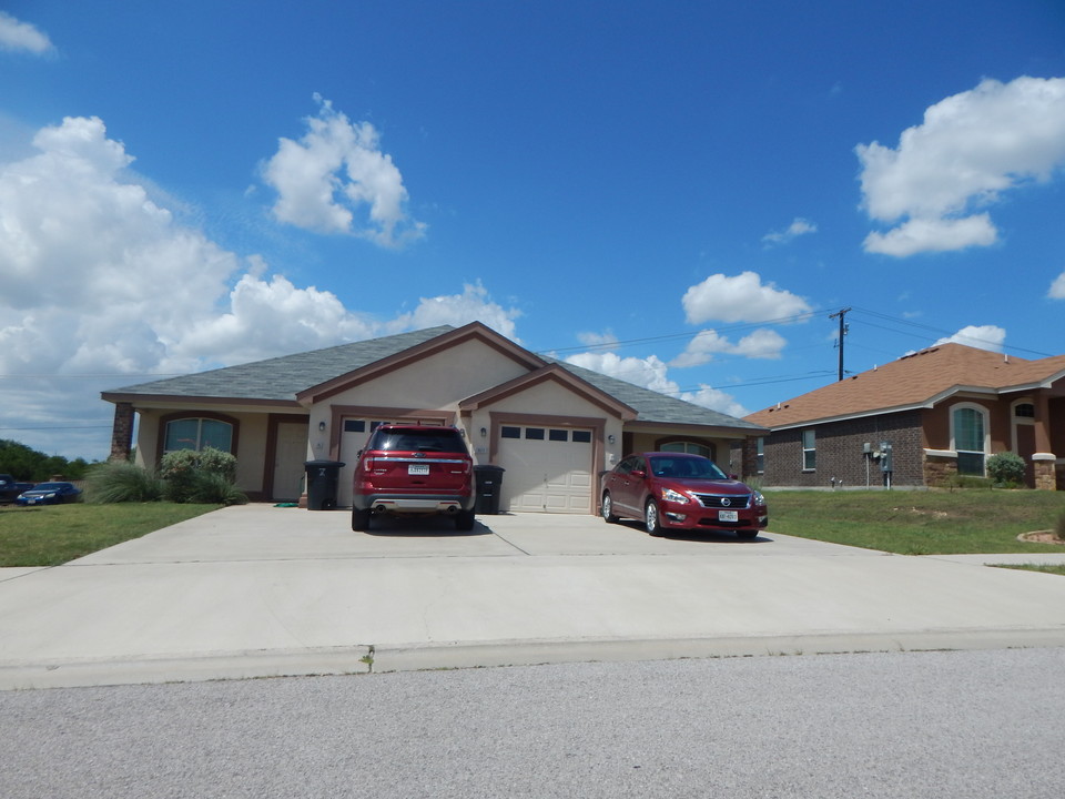 201 Study Hall Loop in Killeen, TX - Building Photo