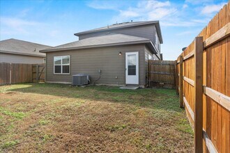 14912 Hartsmith Dr in Austin, TX - Building Photo - Building Photo