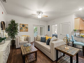 Diamond Oaks Village - 55+ Senior Living in Bonita Springs, FL - Foto de edificio - Building Photo