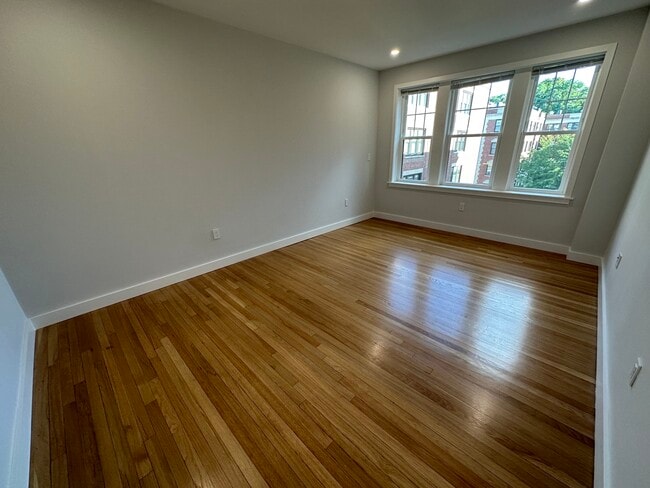 15 Forest St, Unit 1 in Cambridge, MA - Building Photo - Building Photo