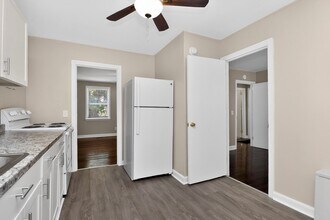 1011 Lomond Ave in Charlotte, NC - Building Photo - Building Photo