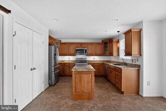 28 Basalt Dr in Fredericksburg, VA - Building Photo - Building Photo