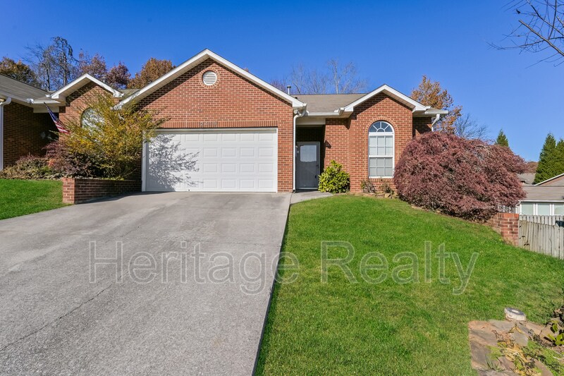 2419 Glen Meadow Rd in Knoxville, TN - Building Photo