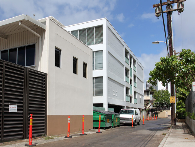 Loliana Apartments in Honolulu, HI - Foto de edificio - Building Photo