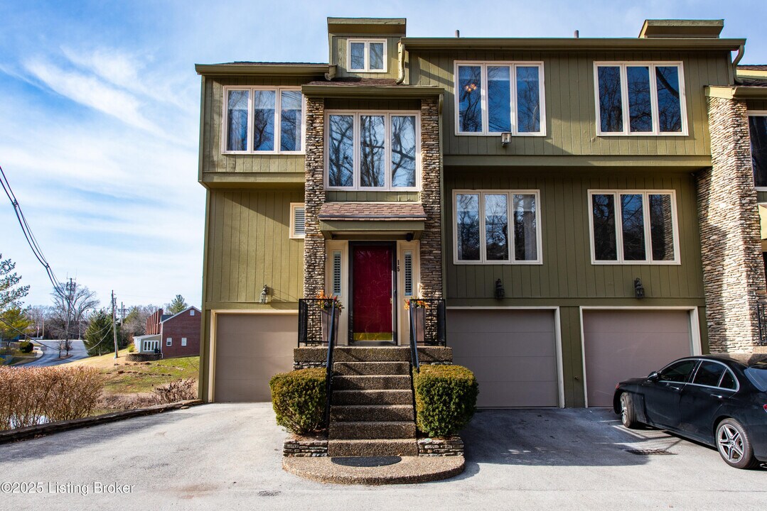 15 Harrods Landing Dr in Prospect, KY - Building Photo