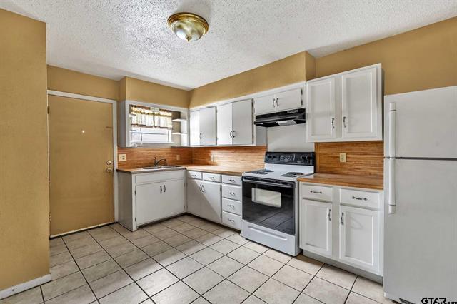 2622 N Tenneha Ave in Tyler, TX - Building Photo - Building Photo