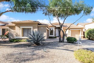 440 S Brett St in Gilbert, AZ - Building Photo