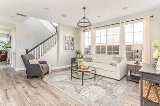 550 Via Del Caballo in San Marcos, CA - Building Photo - Building Photo