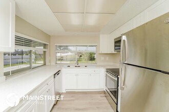 6391 Evaro Ave in Spring Hill, FL - Building Photo - Building Photo
