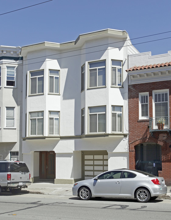 1626 Chestnut St in San Francisco, CA - Building Photo