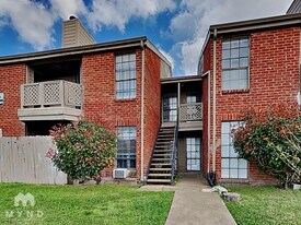 12500 Sandpiper Dr in Houston, TX - Building Photo