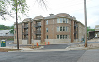 600 W Meadow St in Fayetteville, AR - Foto de edificio - Building Photo