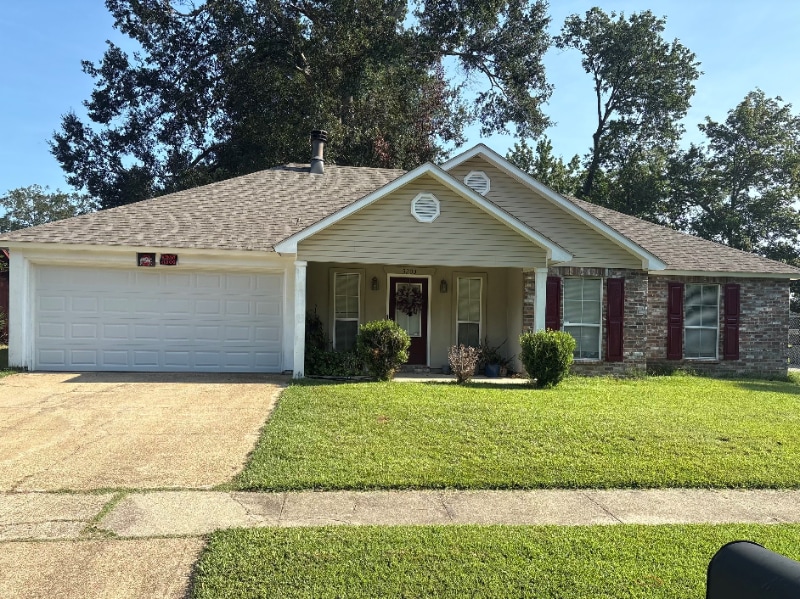 5203 Byfaul Ave in Baker, LA - Building Photo