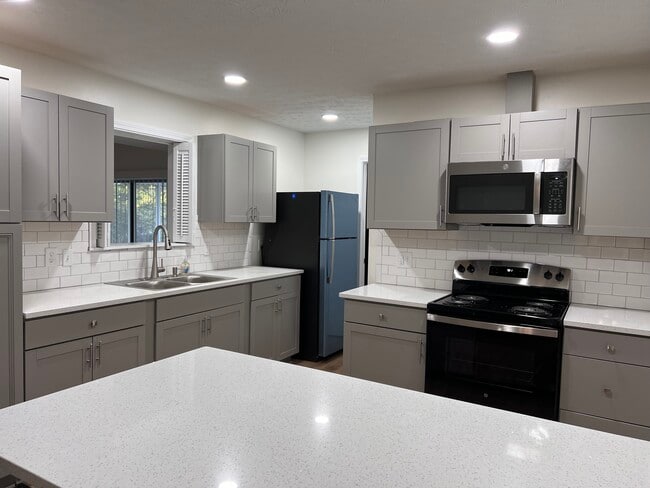 5848 Lanier Blvd in Norcross, GA - Building Photo - Building Photo