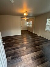 7511 37th St W in University Place, WA - Building Photo - Building Photo