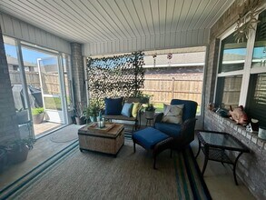 5031 Firstmate Wy in Bellview, FL - Building Photo - Building Photo