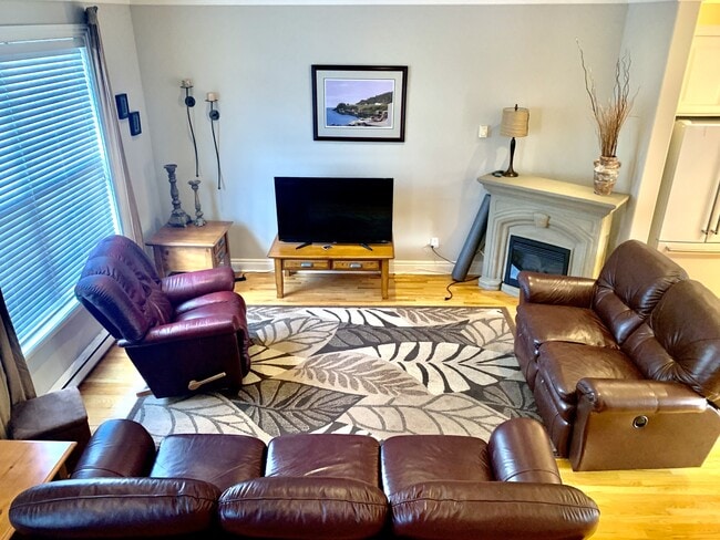 17 St Joseph's Ln in St John's, NL - Building Photo - Building Photo