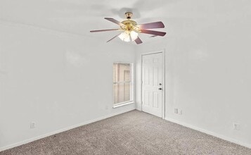 358 W Quanah Rd in Mabank, TX - Building Photo - Building Photo