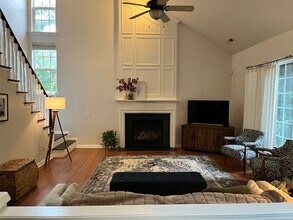 19101 Harbor Cove Ln in Cornelius, NC - Foto de edificio - Building Photo