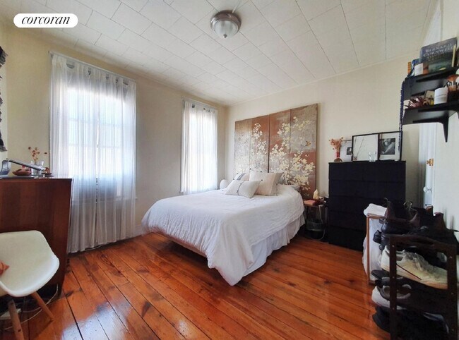 property at 529-529-531 Graham Ave