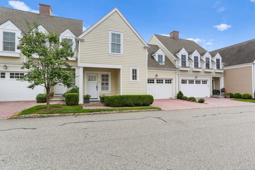77 Havemeyer Ln in Stamford, CT - Building Photo
