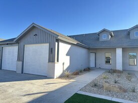 1115 N 7th St in Wolfforth, TX - Building Photo